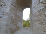 enêtre sud de la nef de la chapelle de Fourches restaurée fin 2019